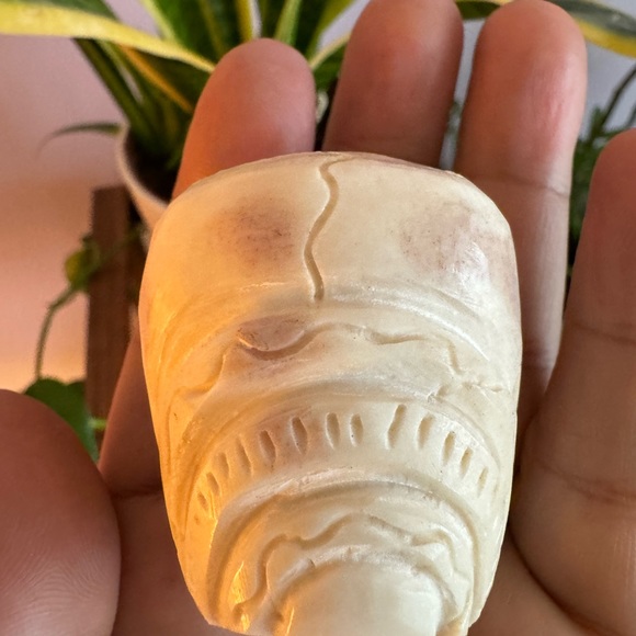 Unique hand carved large yak bone Skull bead for meditation,decor,pendant 49gram - Picture 4 of 9